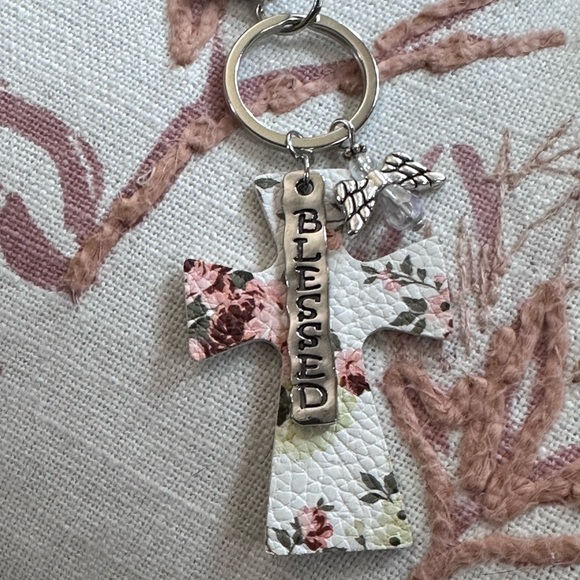 Keychain bag charm floral cross with charm - Picture 7 of 8